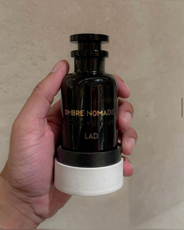 PERFUMES HOMBRENOMADA+ONEROYAL+PERFUMERO