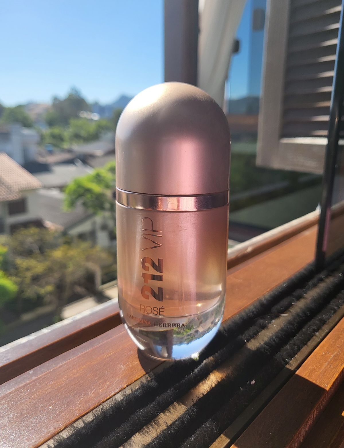 2 UNIDADES 212 VIP ROSE + PERFUMERO