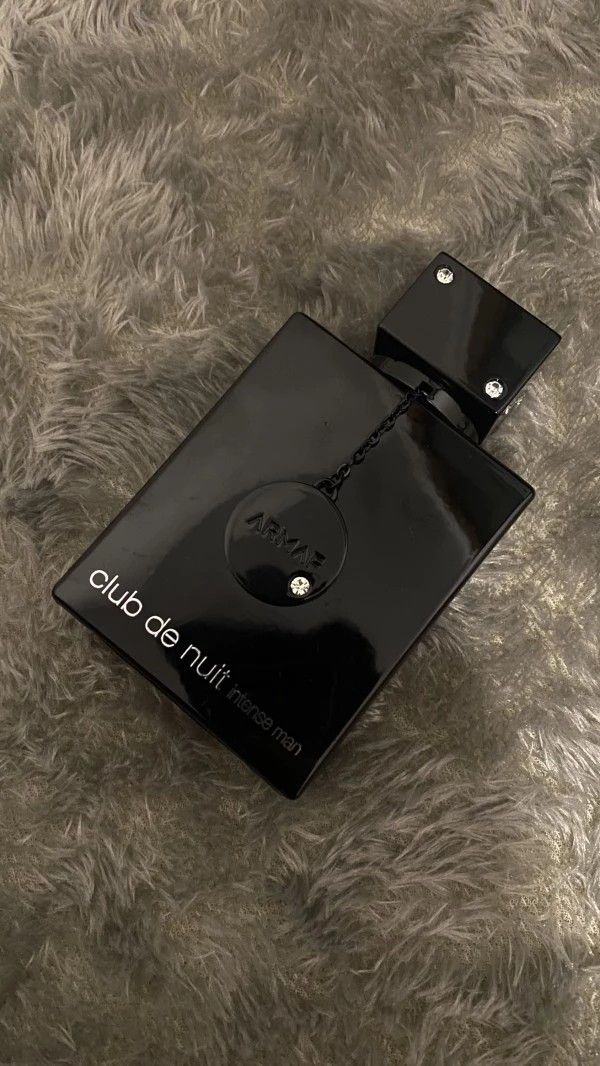 CLUBTHENUITFULL+VERSACE+PERFUMERO