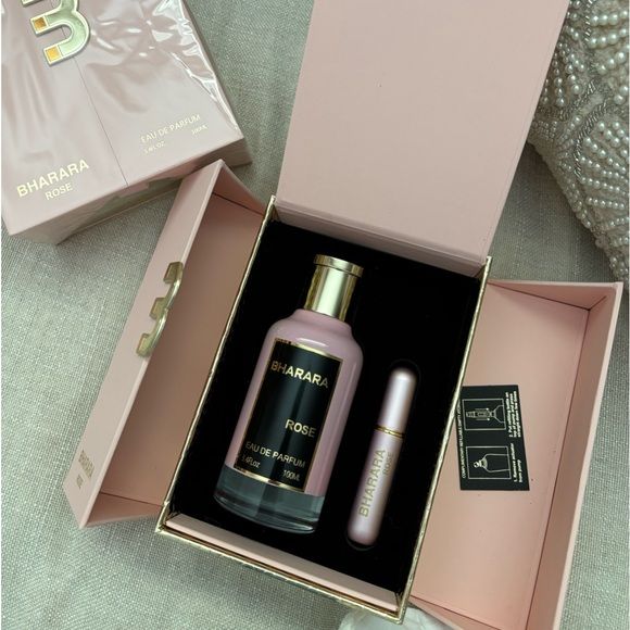 PERFUME BHARARA ROSE EN CAJA +PERFUMERO
